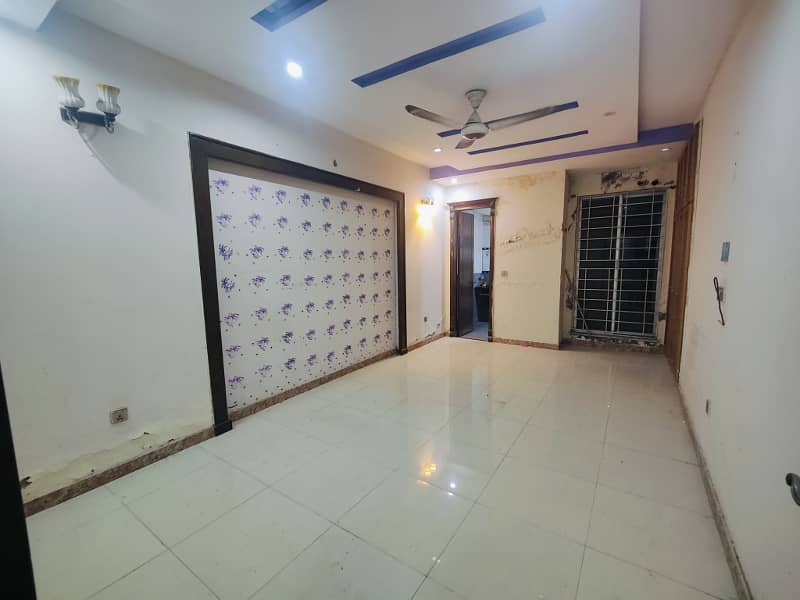 10 Marla House Available For Rent Near Bahria School in Overseas A Block Bahria Town Lahore 0