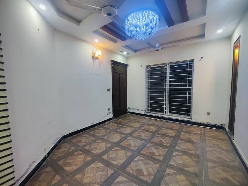 10 Marla House Available For Rent Near Bahria School in Overseas A Block Bahria Town Lahore 1