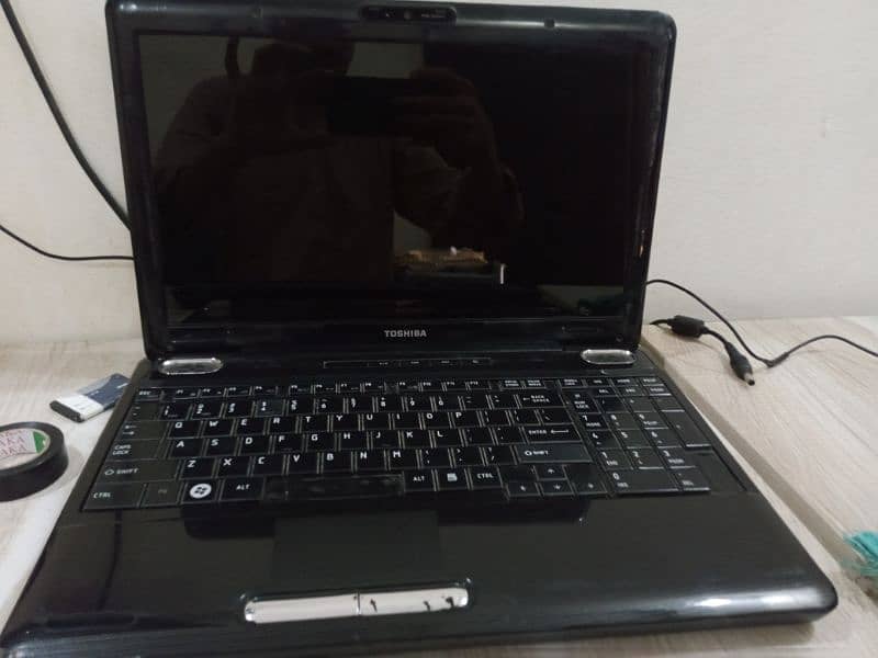 Toshiba L500 (6GB Ram/1GB Graphics Card) 3