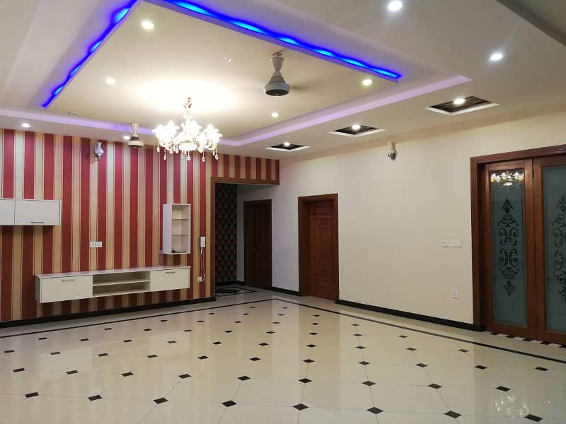 Brand New Luxury 1 Kanal House For Rent In Sector C Bahria Town Lahore 2