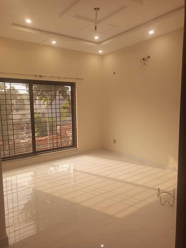 Like New 10 Marla Upper Portion For Rent in Sector C Bahria Town Lahore 5