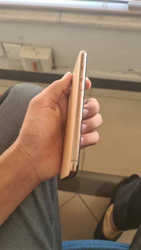 iPhone 11 Pro 256gb (Gold colour) 0