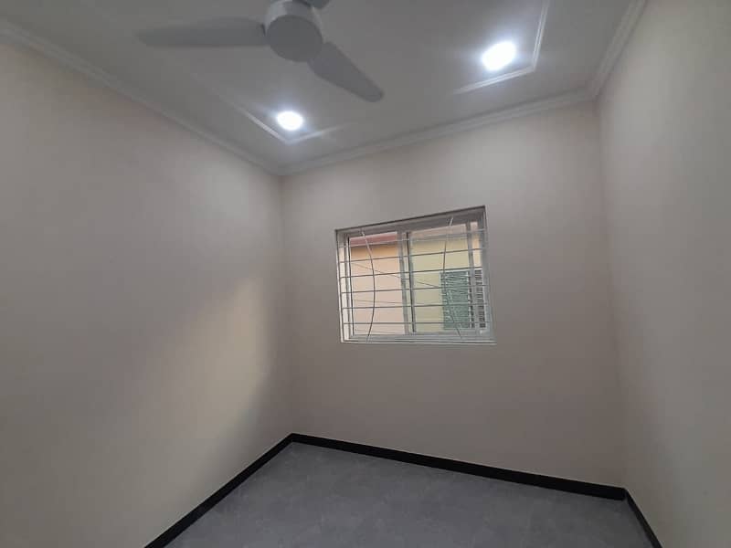 2.5 Marla House For Sale In Kainat Society 12