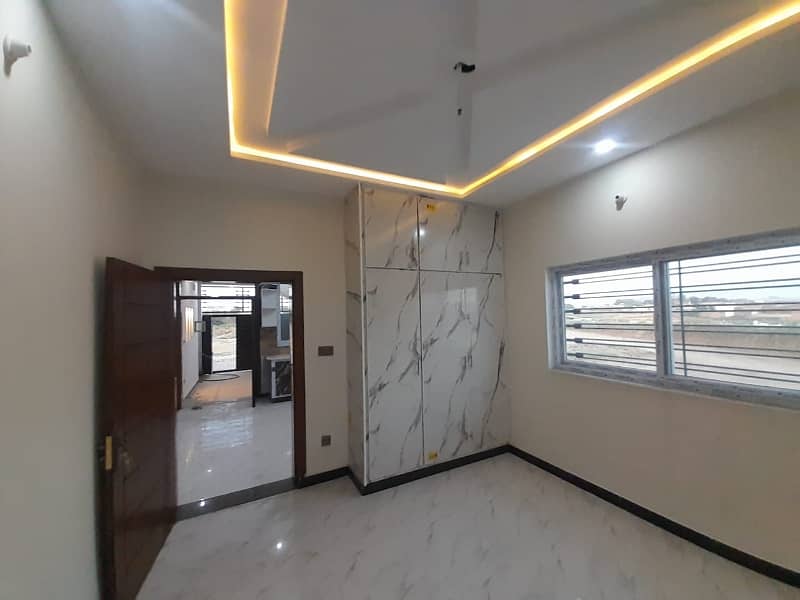 Ideal 5 Marla Double House Available In Kainat Society 18