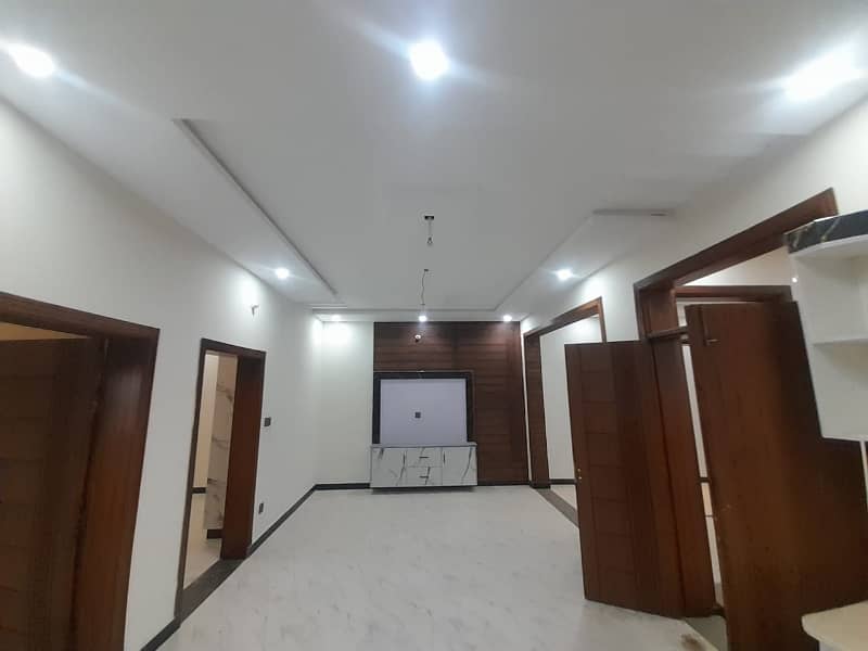 Ideal 5 Marla Double House Available In Kainat Society 42