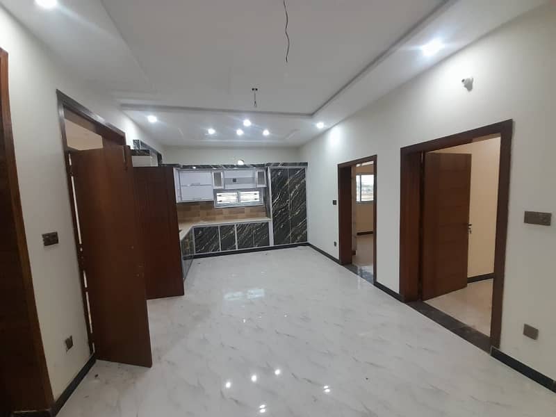 Ideal 5 Marla Double House Available In Kainat Society 47