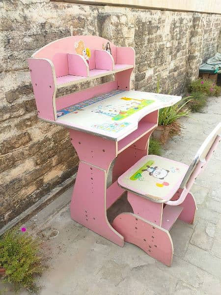 study table for kids 1