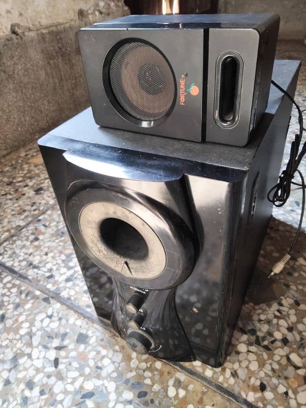 WOOFER WITH ONE SIDE SPEAKER 3