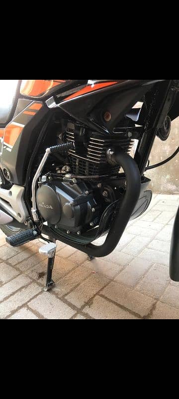 Honda cb 150f in good condition 6