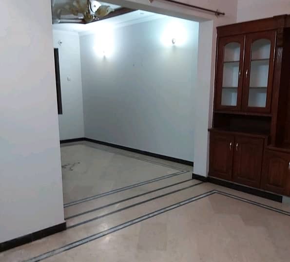 Prominently-Located Upper Portion Available In Satellite Town - Block A For rent 5