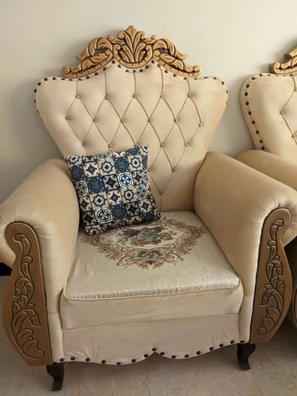 Sofa set for sale in DHA 2 ISLAMABAD 4