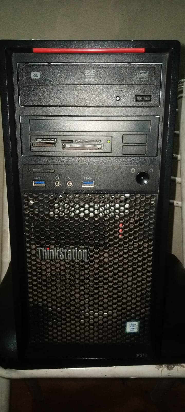 Lenovo P310 / E3 1240 V5 / 16GB Ram / 500Gb Hard 0