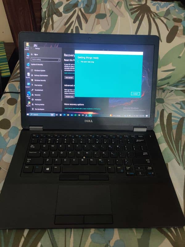 Latitude E5470  Core I5 6 Gen  8 GB RAM  120GB  Hard Drive 1