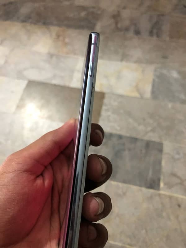 Samsung s10 non pta 128 jb back crack ha panel ma shade ha baki all ok 0