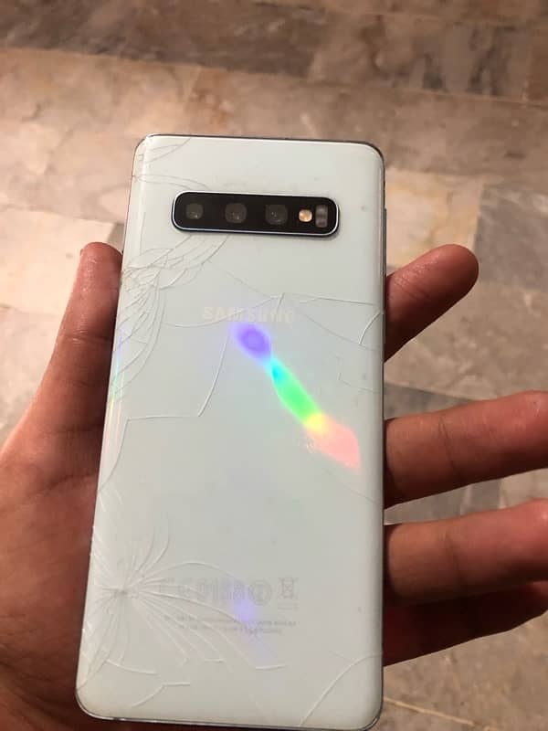 Samsung s10 non pta 128 jb back crack ha panel ma shade ha baki all ok 2