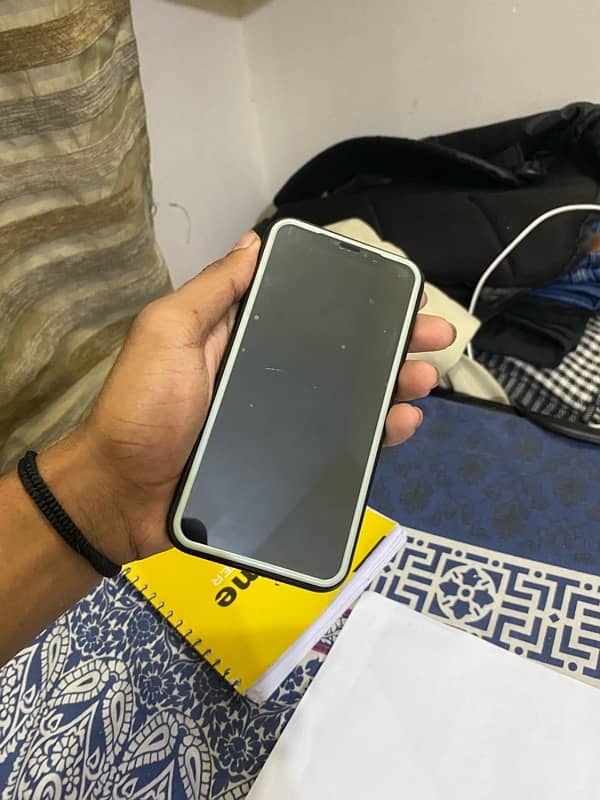 IPHONE XR 128GB 3