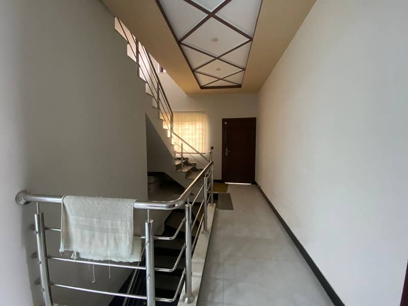 10 Marla Double Storey For Rent 3