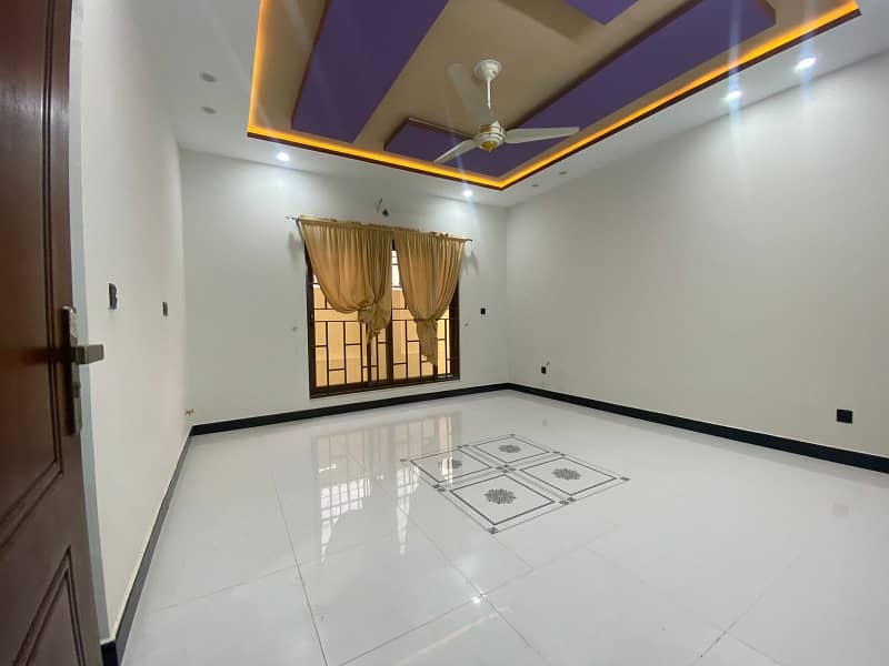 10 Marla Double Storey For Rent 15