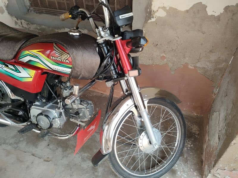 HONDA 70 FOR SALE MASHA ALLAH LIKE NEW BIKE 2ND KEY AVAILABLE 1