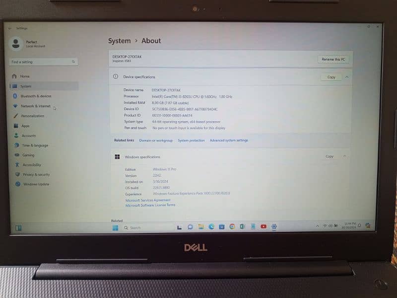 Dell laptop 10/10 condition 3