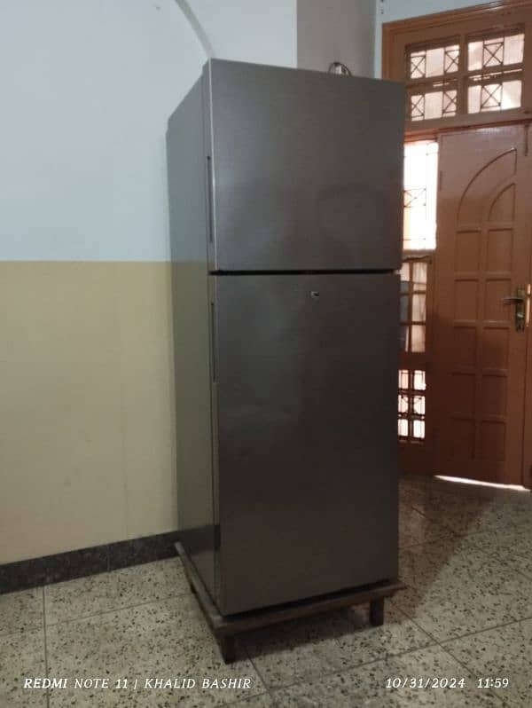 urgent for sale Hair full size Refrigerator 1