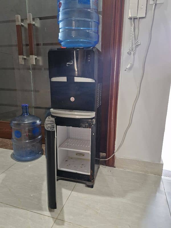 Homage Water Dispenser 3 in 1 with refrigerator 2