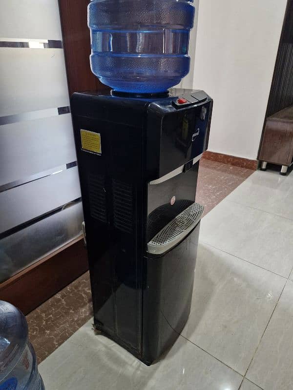 Homage Water Dispenser 3 in 1 with refrigerator 1