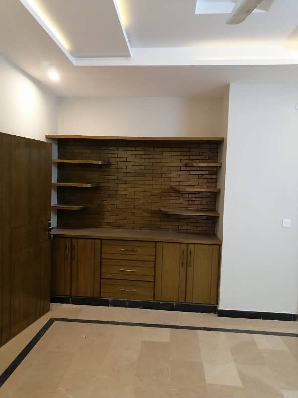 D-17/2 MVHS A block upper portion available for rent 14