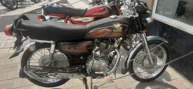 Lush Condition Honda CG 125 2022 Model For Sale 100% Genuine Condition