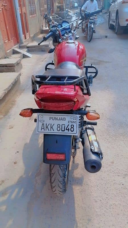 Bike for sale Yamaha ybz 2022 modal  Bike aik dam lash condition me ha 7