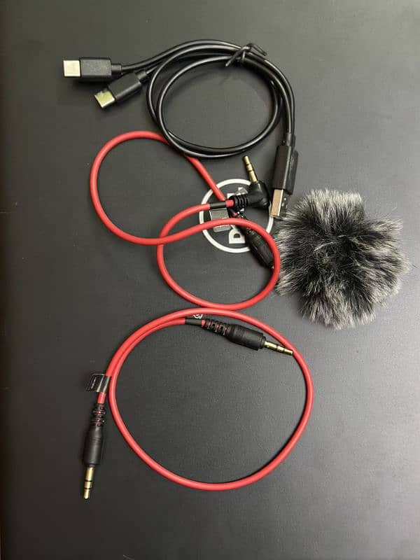 SK750 Wireless Lavalier Microphone Transmitter Receiver 4