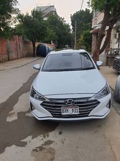 Hyundai Elantra 2022