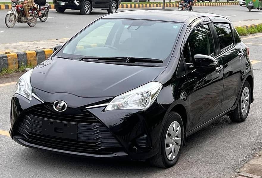 Toyota Vitz 2018 1.0F Safety Edition III 3