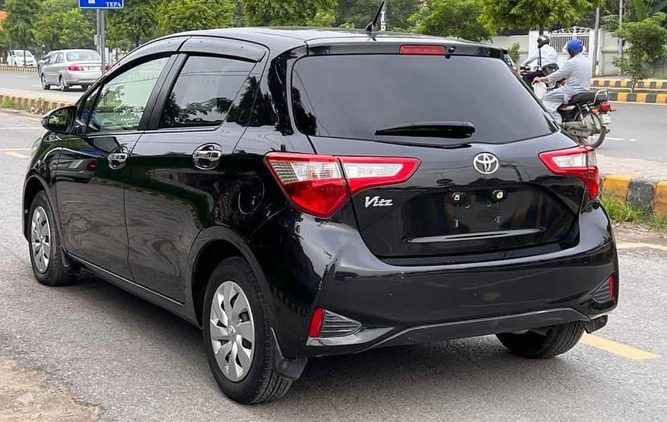 Toyota Vitz 2018 1.0F Safety Edition III 4