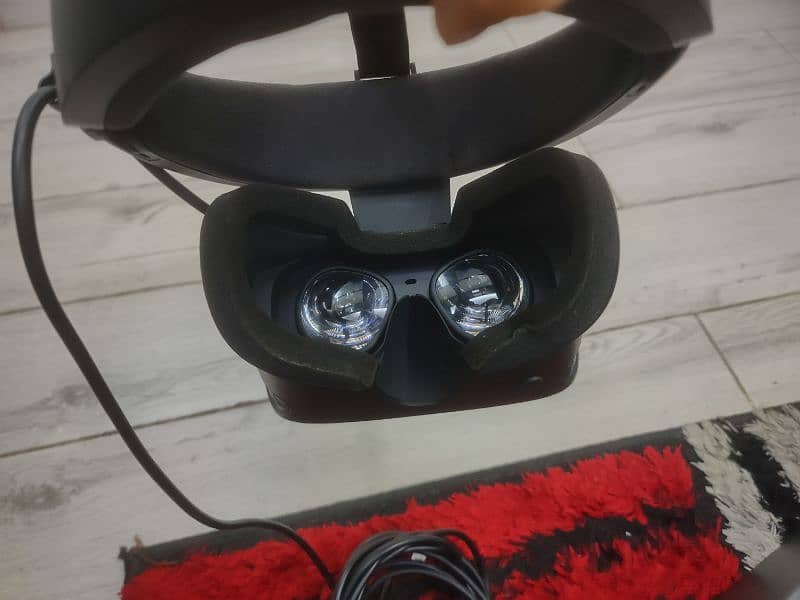 Oculus rift S (pc powered vr headset) 11