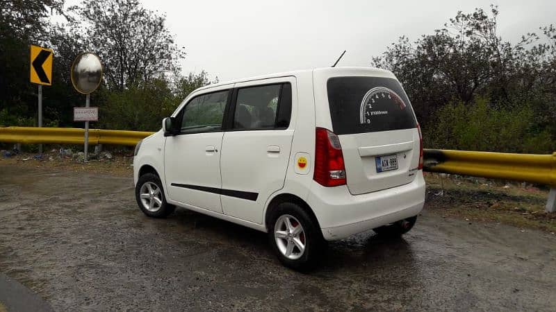 Suzuki Wagon R 2018 11