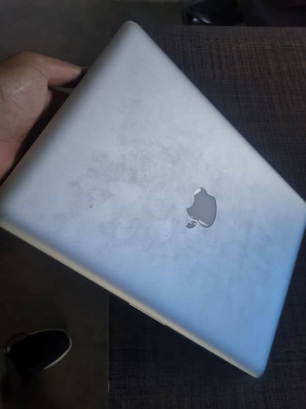 Apple MacBook Pro - 13 inch Mid 2012 9