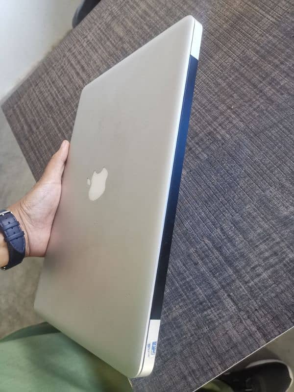 Apple MacBook Pro - 13 inch Mid 2012 11