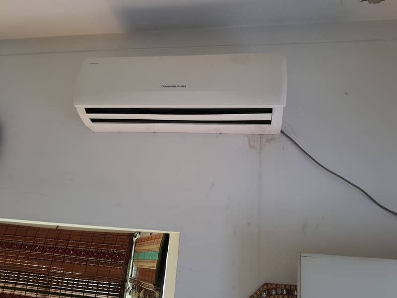 04 DC Inverter AC for Sale جہاں ھے جیسے ھے کی بنیاد پر 8