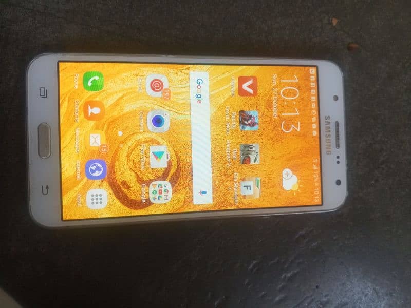 Samsung Galaxy J7 2gb ram 16gb memory 0