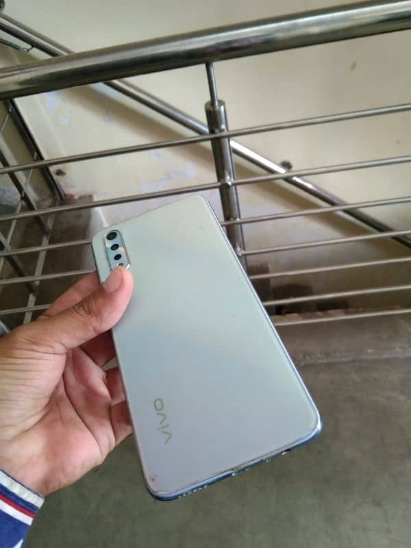 vivo s 1 1