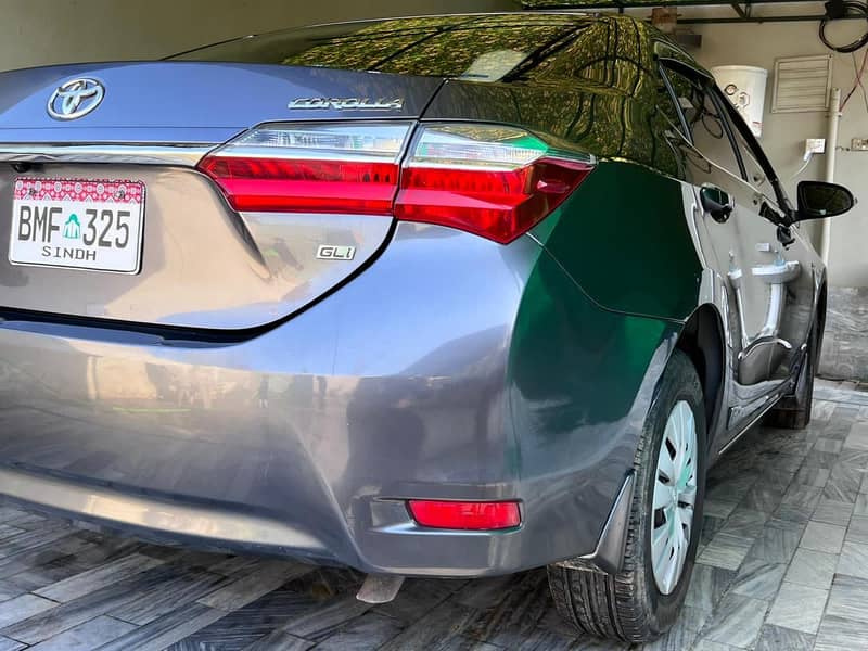 Toyota Corolla GLI 2018 fully loaded 3