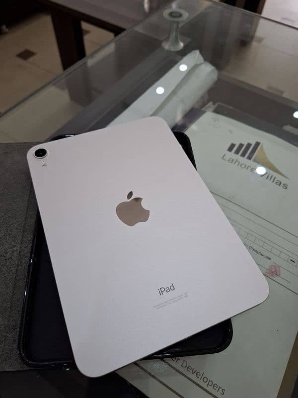 iPad mini 6     64 gb A15pro chip 1