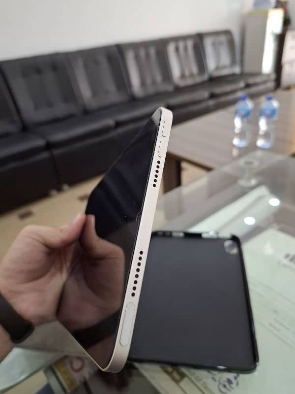 iPad mini 6     64 gb A15pro chip 5