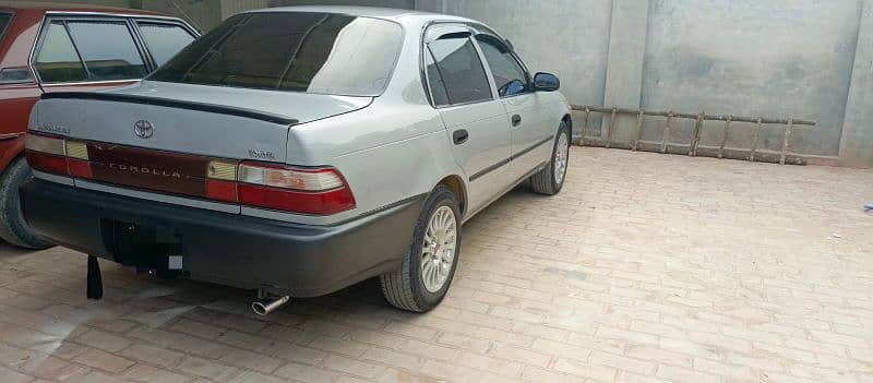 Toyota Corolla XE 1996 3