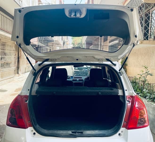 Suzuki Swift 2021 full original + excellent drive 6