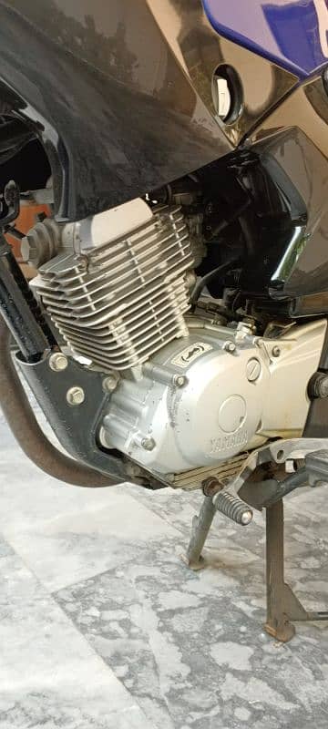 Yamaha YBR 125 4