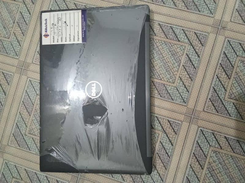 dell laptop h bilkul new core i5 6th generation 8 gb ram 256 SSD 0