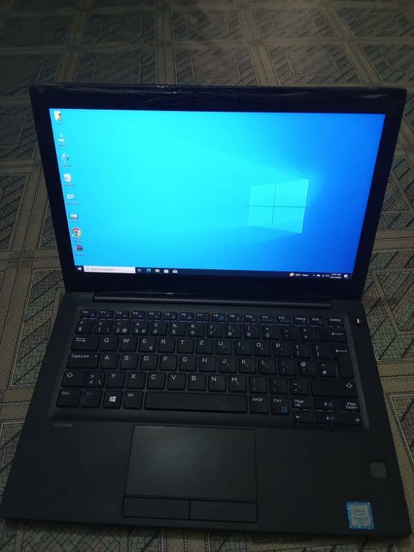 dell laptop h bilkul new core i5 6th generation 8 gb ram 256 SSD 1