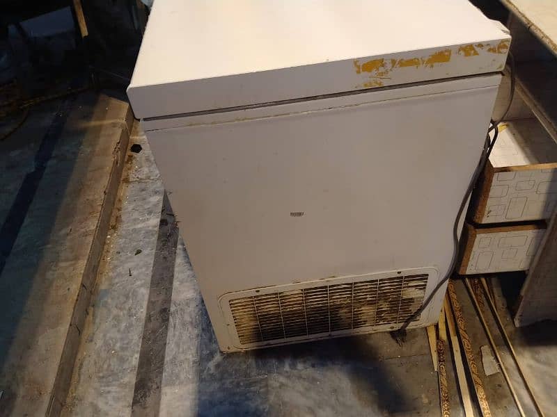 freezer urgent sale 2